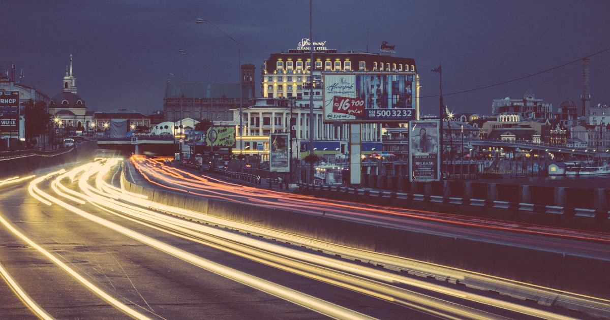 outdoor advertising screens